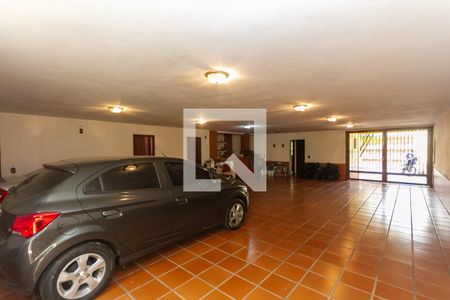 Casa à venda com 440m², 5 quartos e 8 vagas Casa à venda com 440m², 5 quartos e 8 vagasGaragem