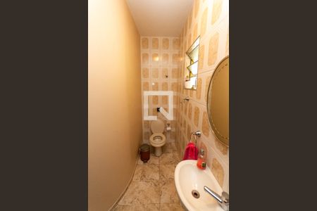 Casa à venda com 440m², 5 quartos e 8 vagas Casa à venda com 440m², 5 quartos e 8 vagasBanheiro da Garagem