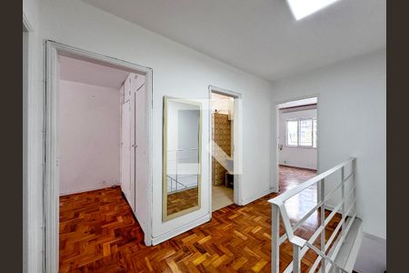 Casa à venda com 165m², 3 quartos e 2 vagasCorredor Quartos