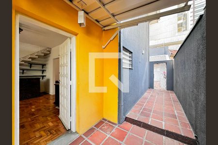 Casa à venda com 165m², 3 quartos e 2 vagasEntrada casa