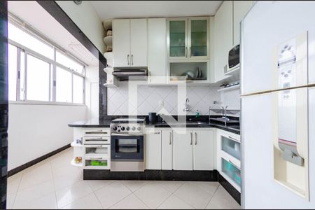 Apartamento à venda com 220m², 4 quartos e 2 vagasCozinha