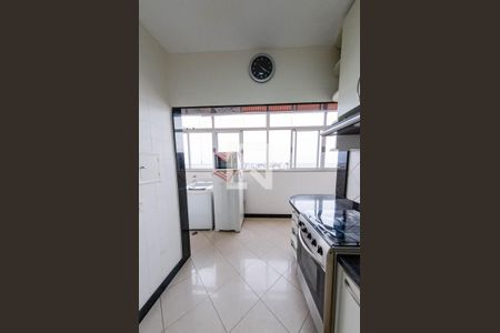 Apartamento à venda com 220m², 4 quartos e 2 vagasCozinha
