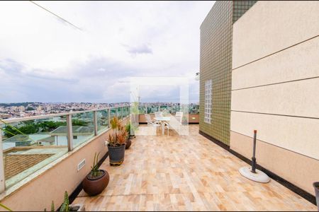 Apartamento à venda com 220m², 4 quartos e 2 vagasCobertura