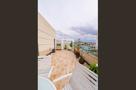 Apartamento à venda com 220m², 4 quartos e 2 vagasCobertura