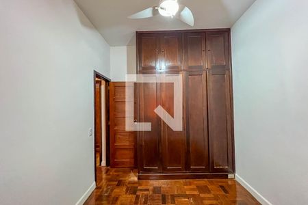 Casa à venda com 340m², 5 quartos e 2 vagasQuarto 2