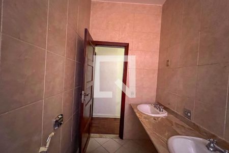 Casa à venda com 340m², 5 quartos e 2 vagasBanheiro social