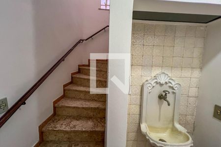 Casa à venda com 340m², 5 quartos e 2 vagasLavabo