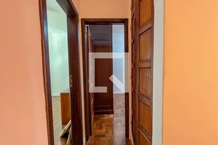 Casa à venda com 340m², 5 quartos e 2 vagascorredor