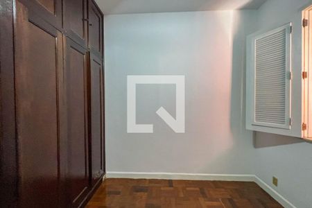 Casa à venda com 340m², 5 quartos e 2 vagasQuarto 2