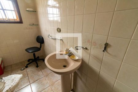 Casa à venda com 130m², 3 quartos e 3 vagasBanheiro