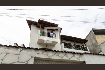 Casa à venda com 130m², 3 quartos e 3 vagasFachada