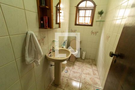 Casa à venda com 130m², 3 quartos e 3 vagasBanheiro