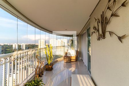 Apartamento à venda com 260m², 4 quartos e sem vaga Apartamento à venda com 260m², 4 quartos e sem vagaVaranda Gourmet