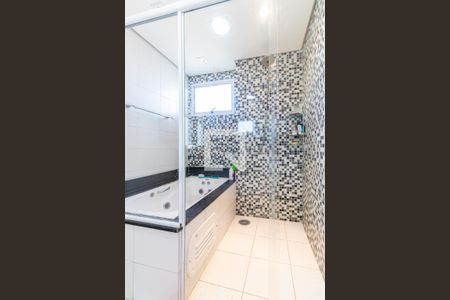 Apartamento à venda com 260m², 4 quartos e sem vaga Apartamento à venda com 260m², 4 quartos e sem vagaBanheiro da Suíte 4