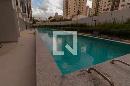 Apartamento à venda com 27m², 1 quarto e sem vaga Apartamento à venda com 27m², 1 quarto e sem vagaÁrea comum - Piscina