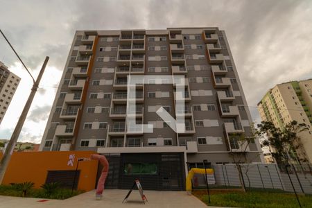 Apartamento à venda com 27m², 1 quarto e sem vaga Apartamento à venda com 27m², 1 quarto e sem vagaFachada e portaria