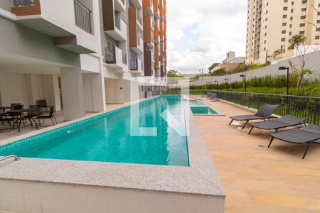 Apartamento à venda com 27m², 1 quarto e sem vaga Apartamento à venda com 27m², 1 quarto e sem vagaÁrea comum - Piscina