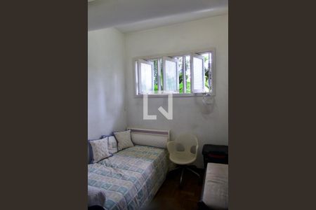 Casa à venda com 436m², 5 quartos e 2 vagas Casa à venda com 436m², 5 quartos e 2 vagasQuarto serviço