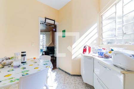 Casa à venda com 275m², 3 quartos e 4 vagas Casa à venda com 275m², 3 quartos e 4 vagasCozinha - Copa