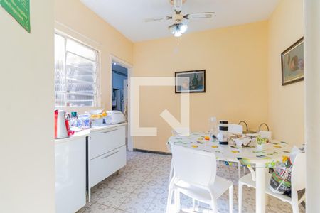 Casa à venda com 275m², 3 quartos e 4 vagas Casa à venda com 275m², 3 quartos e 4 vagasCozinha - Copa