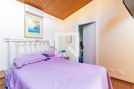 Casa à venda com 275m², 3 quartos e 4 vagas Casa à venda com 275m², 3 quartos e 4 vagasSuíte 3