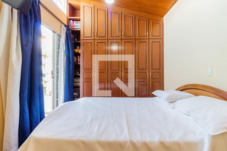 Casa à venda com 275m², 3 quartos e 4 vagas Casa à venda com 275m², 3 quartos e 4 vagasSuíte 2