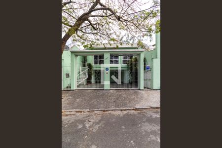 Casa à venda com 275m², 3 quartos e 4 vagas Casa à venda com 275m², 3 quartos e 4 vagasFachada da Casa