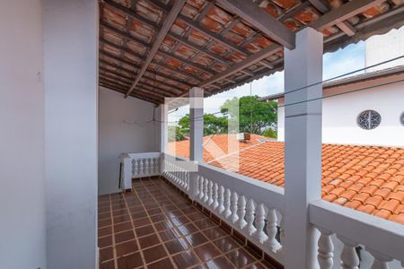 Casa à venda com 440m², 4 quartos e 5 vagas Casa à venda com 440m², 4 quartos e 5 vagasÁrea de Serviço