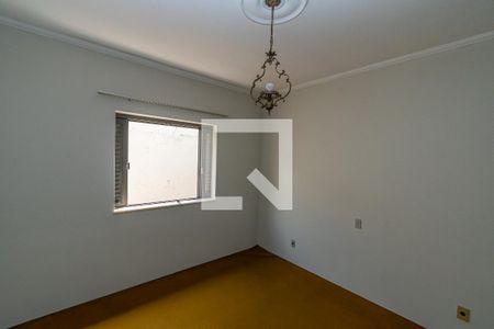 Casa à venda com 440m², 4 quartos e 5 vagas Casa à venda com 440m², 4 quartos e 5 vagasQuarto 2