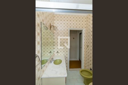 Casa à venda com 440m², 4 quartos e 5 vagas Casa à venda com 440m², 4 quartos e 5 vagasBanheiro da Suíte 2