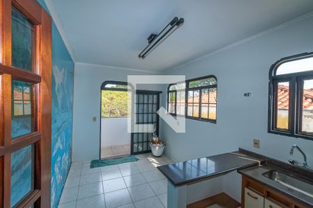 Casa à venda com 440m², 4 quartos e 5 vagas Casa à venda com 440m², 4 quartos e 5 vagasEspaço Gourmet