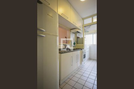 Apartamento para alugar com 72m², 2 quartos e 2 vagas Apartamento para alugar com 72m², 2 quartos e 2 vagasCozinha