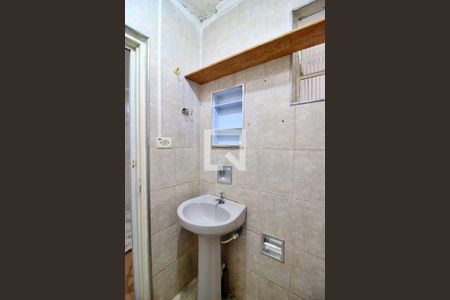 Banheiro de casa para alugar com 1 quarto, 40m² em Jardim Ana Maria, Santo André