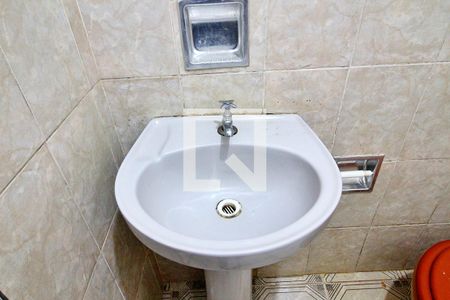 Banheiro de casa para alugar com 1 quarto, 40m² em Jardim Ana Maria, Santo André