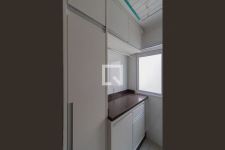 Apartamento à venda com 56m², 2 quartos e 1 vaga Apartamento à venda com 56m², 2 quartos e 1 vagaArea de Serviço