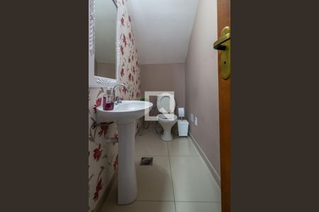 Casa de condomínio à venda com 119m², 3 quartos e 2 vagasLavabo