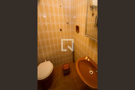 Casa à venda com 207m², 3 quartos e 2 vagas Casa à venda com 207m², 3 quartos e 2 vagasBanheiro da Garagem