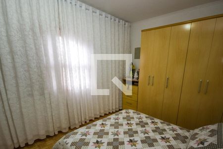 Casa à venda com 207m², 3 quartos e 2 vagas Casa à venda com 207m², 3 quartos e 2 vagasQuarto