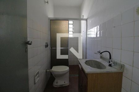 Casa à venda com 200m², 8 quartos e 1 vagaEdícula 1 - banheiro