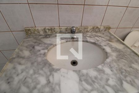 Casa à venda com 200m², 8 quartos e 1 vagaPia banheiro comum