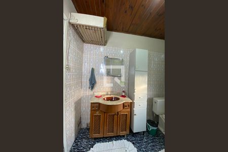 Casa à venda com 70m², 3 quartos e 1 vagaBanheiro