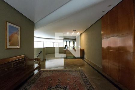 Apartamento para alugar com 300m², 3 quartos e 5 vagasHall Social
