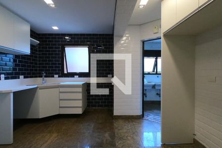 Apartamento para alugar com 300m², 3 quartos e 5 vagasCozinha
