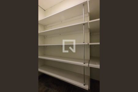 Apartamento para alugar com 300m², 3 quartos e 5 vagasDespensa