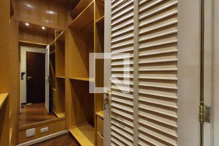 Apartamento para alugar com 300m², 3 quartos e 5 vagasRoupeiro