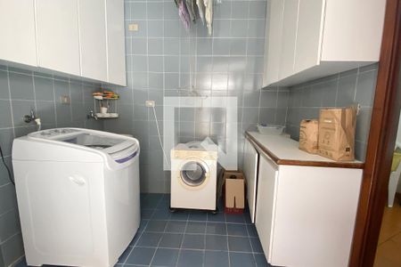 Casa de condomínio à venda com 350m², 3 quartos e 4 vagasÁrea de Serviço