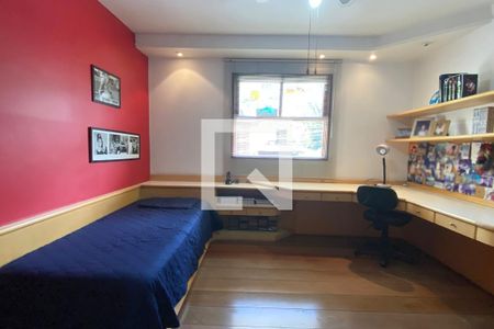 Casa de condomínio à venda com 350m², 3 quartos e 4 vagasSuíte 3