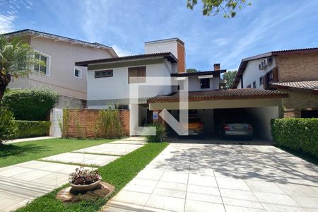 Casa de condomínio à venda com 350m², 3 quartos e 4 vagasFachada