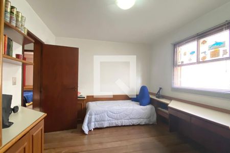 Casa de condomínio à venda com 350m², 3 quartos e 4 vagasSuíte 2