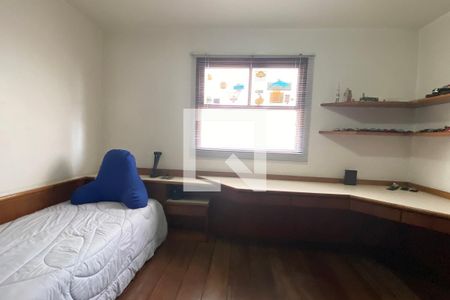 Casa de condomínio à venda com 350m², 3 quartos e 4 vagasSuíte 2
